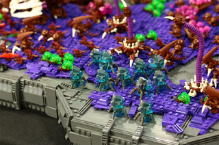 Illustration for article titled Construyen en Lego un genial mapa de Starcraft II de más de 4 metros